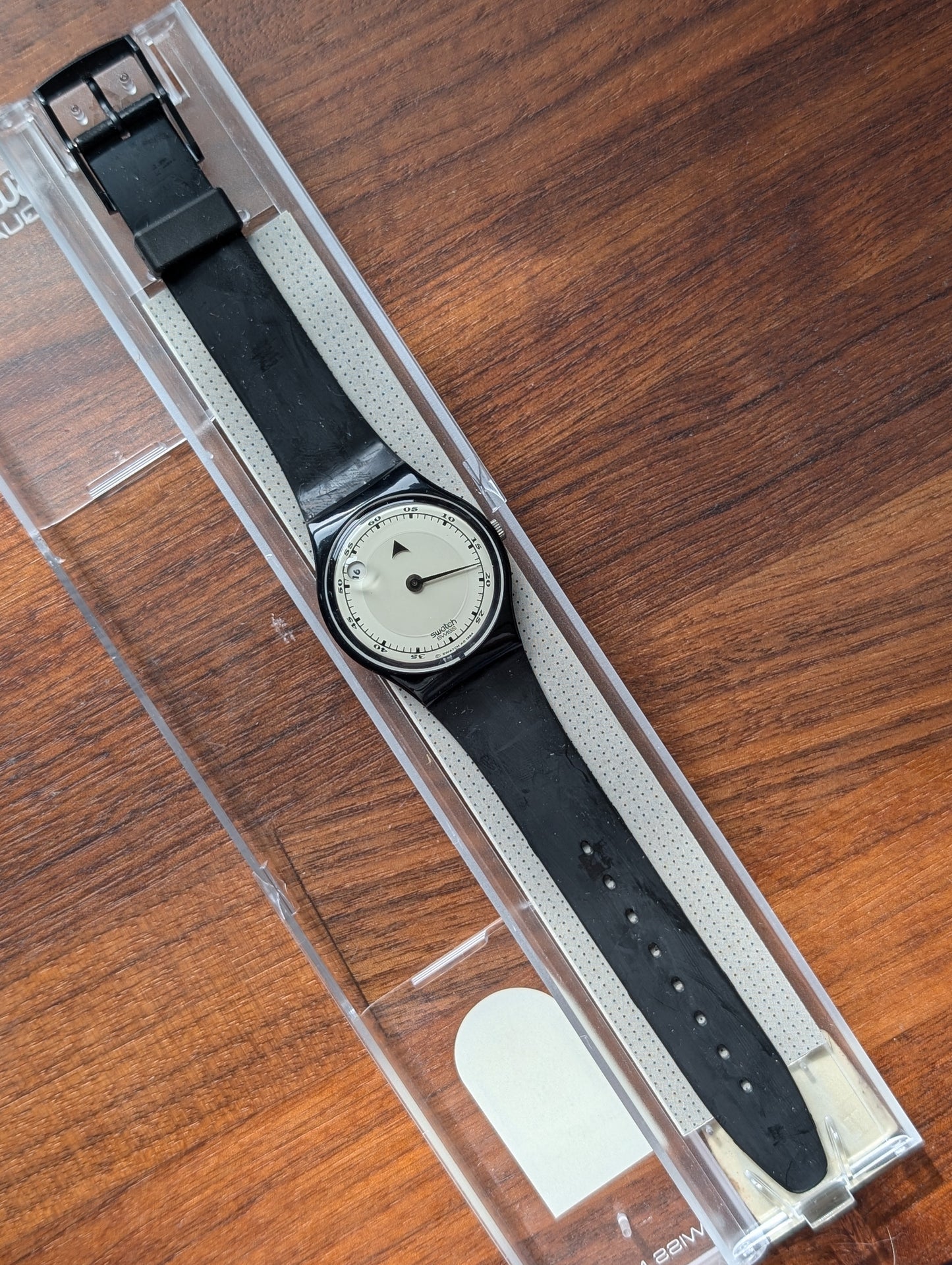 Swatch "Turnover" GB417 (NOS)