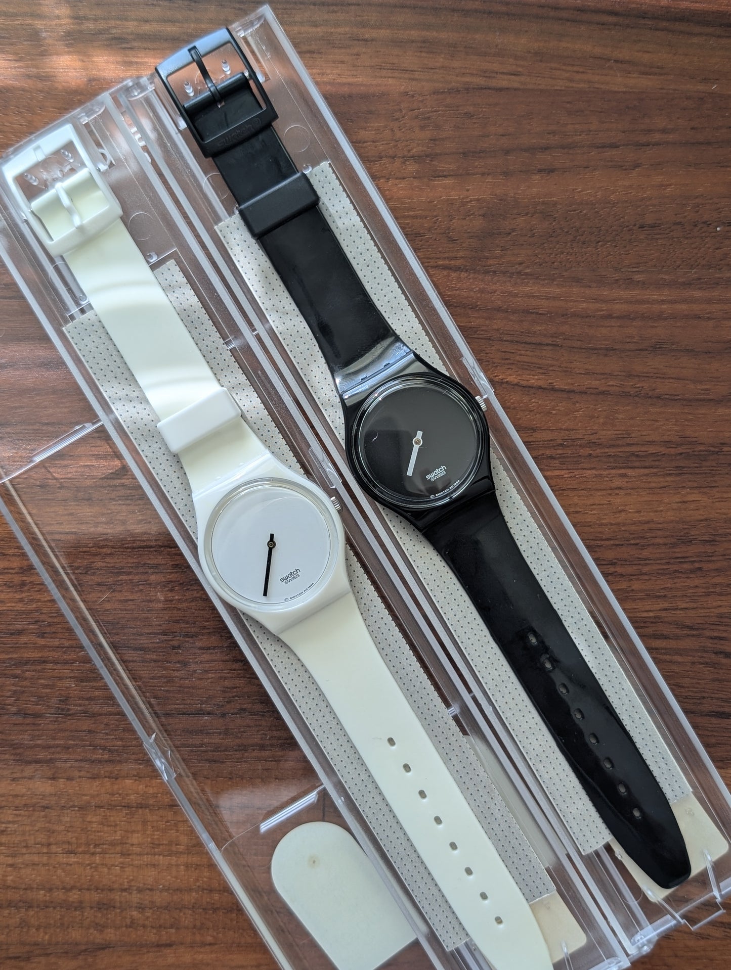 Swatch "White Hours Black Minutes" GZS10 (2-Pack) (NOS)