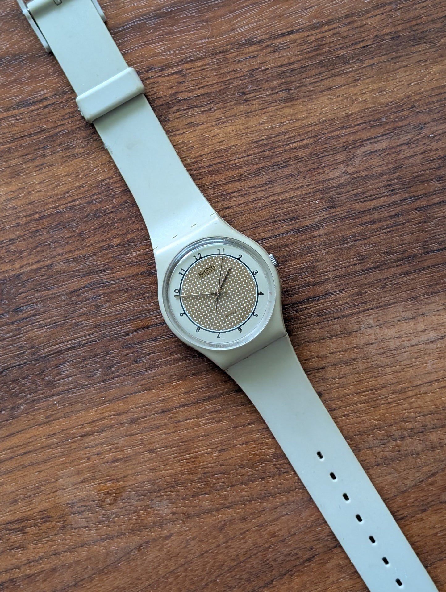 Swatch "Golden Tan" GT103 (Used)